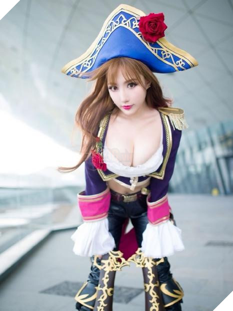 LMHT: Tổng hợp bộ ảnh cosplay Miss Fortune Thuyền Trưởng “bắn phát chết”