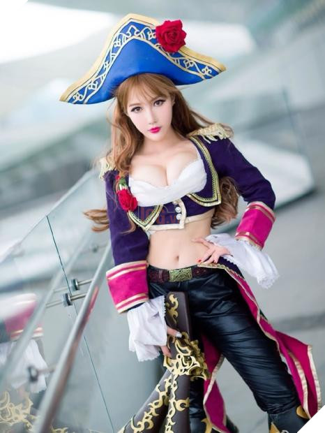 LMHT: Tổng hợp bộ ảnh cosplay Miss Fortune Thuyền Trưởng “bắn phát chết” 3