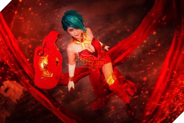 Liên Quân Mobile: Ngắm nhìn bộ ảnh cosplay Natalya và Violet cực rực rỡ trong ngày đầu năm mới