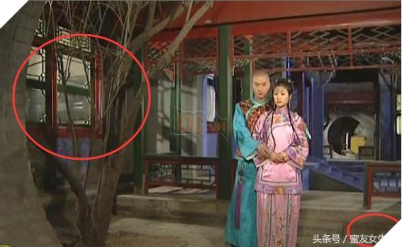 Phát lại sau 20 năm, Hoàn Châu cách cách bị khán giả soi ra nhiều sạn phim gây cười - Ảnh 1.