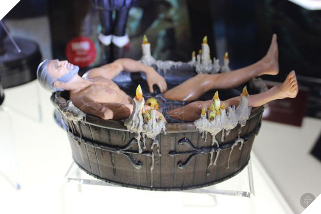 Ngã ngửa với tượng game dị nhất trần đời: Nhân vật đang... tắm trong chậu