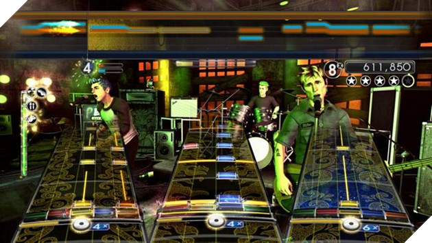 Rock Band được phát triển từ Guitar Hero để mang lại trải nghiệm game âm nhạc Co-op