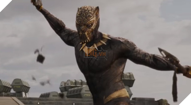 Dù hot thật, nhưng có đến 8 hạt sạn phi logic của "Black Panther" khiến fan ngớ người