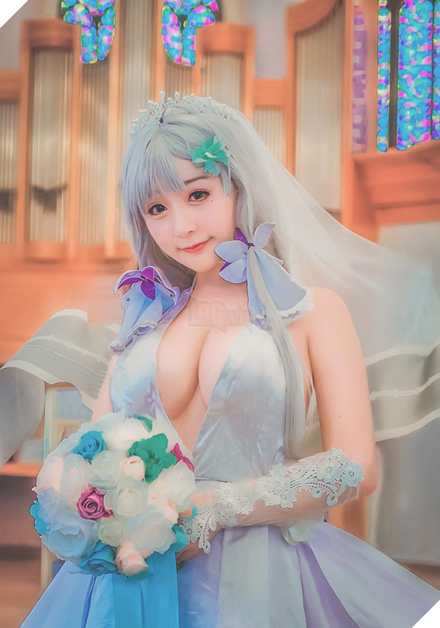 Bỏng mắt với bộ ảnh cosplay tuyệt đẹp về kiều nữ HMS Illustrious trong game Azur Lane