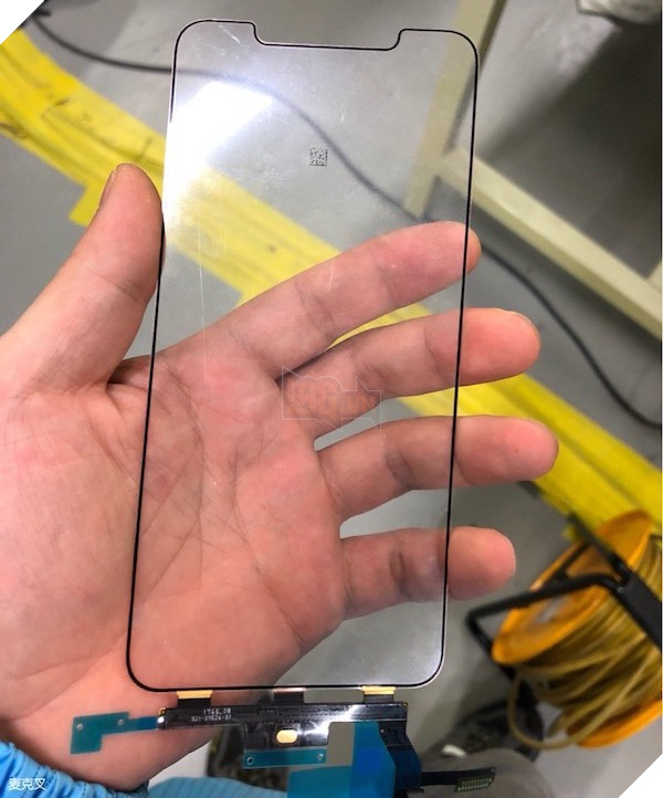 Lộ diện màn hình lớn và bộ số hoá của iPhone X Plus tại Việt Nam