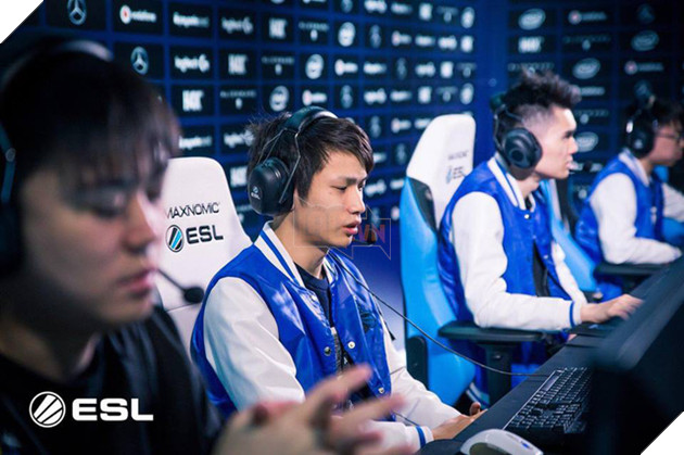 
NewBee có lẽ vẫn đang trong giai đoạn ăn Tết.
