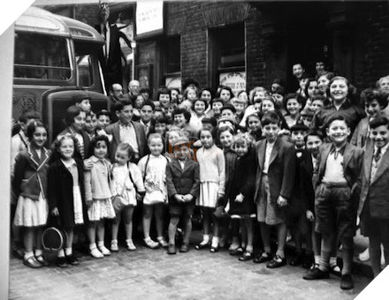 Bản án cho những đứa trẻ muốn làm hậu duệ Slender Man 2