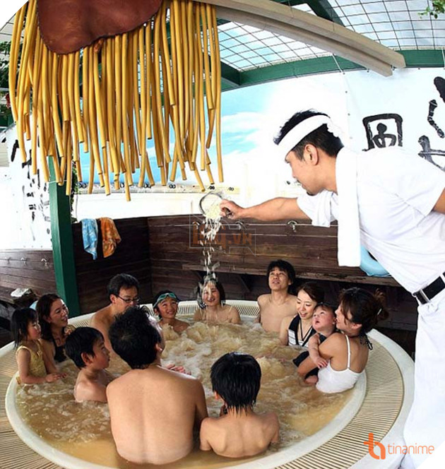 DU KHÁCH HẾT HỒN TRƯỚC DỊCH VỤ TẮM... MÌ RAMEN CỦA NGƯỜI NHẬT! 2