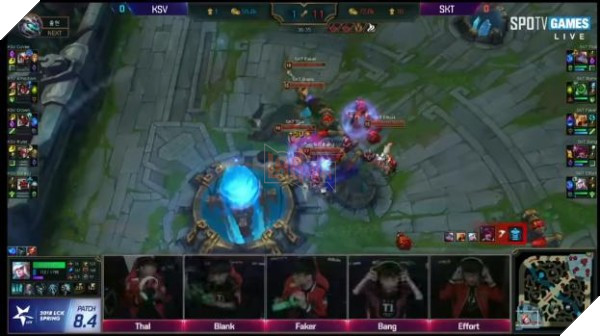 "Tù trưởng" Blank và Tân Binh mới bất ngờ tỏa sáng, SKT T1 hủy diệt hoàn toàn KSV của Crown