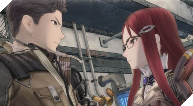 Claude có một đối thủ ngay từ thời đi học - Minerva Victor