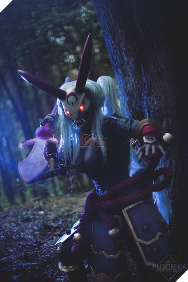 Cosplay Kalista chuẩn đến từng "centimet" trong Liên Minh Huyền Thoại