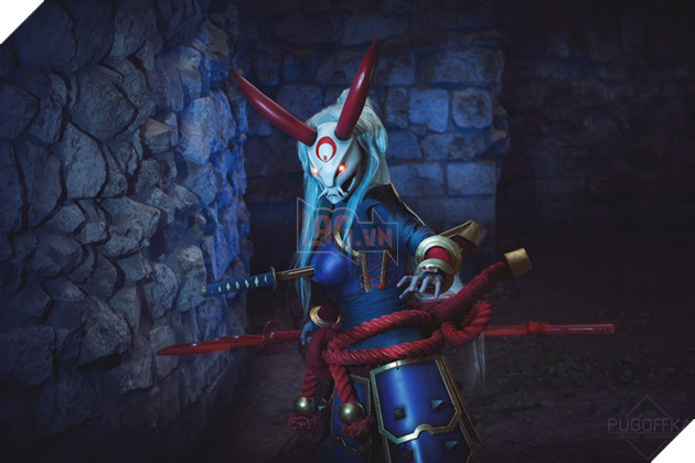 Cosplay Kalista chuẩn đến từng "centimet" trong Liên Minh Huyền Thoại