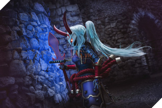 Cosplay Kalista chuẩn đến từng "centimet" trong Liên Minh Huyền Thoại