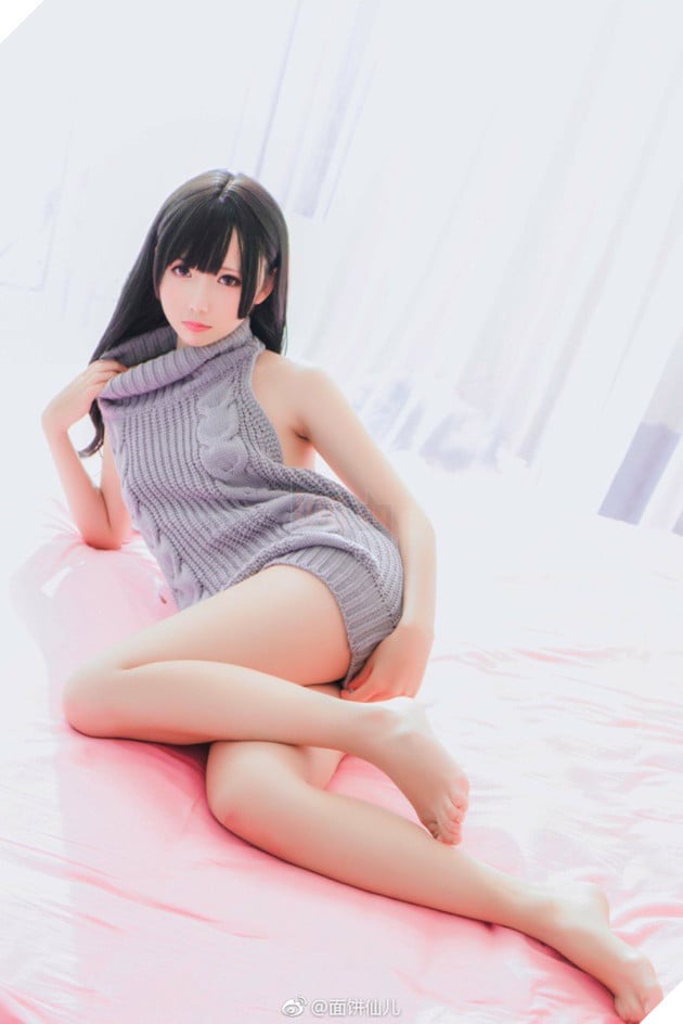Chảy máu mũi với bộ ảnh cosplay về chiếc "Áo Len Khiêu Khích"