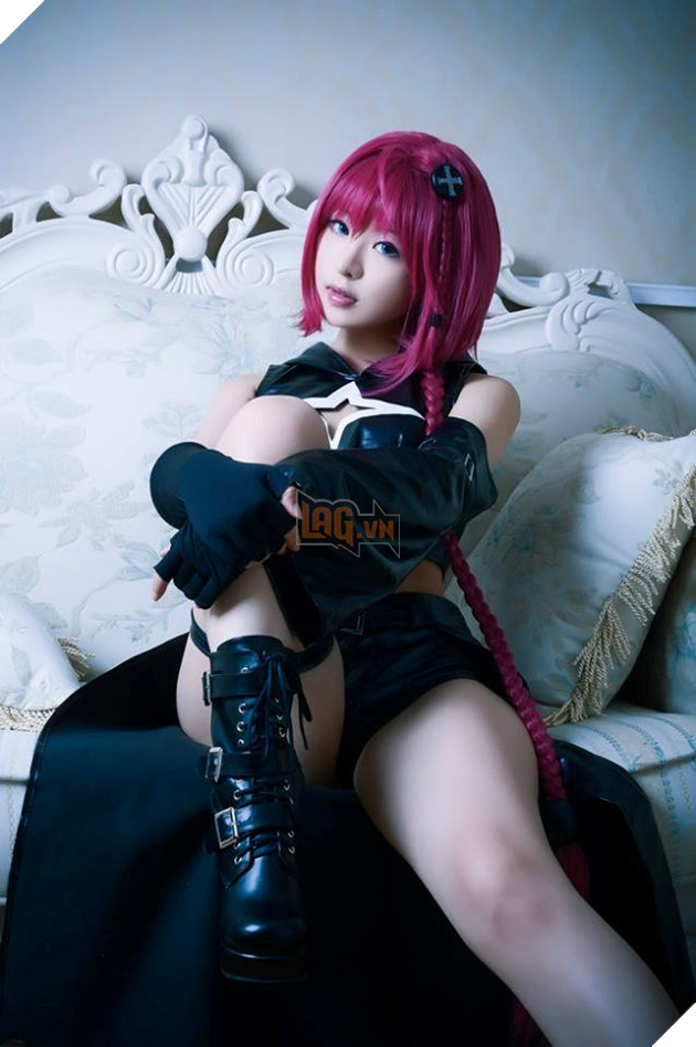 Lạnh lẽo nhưng dịu dàng cùng cosplay Kurosaki Mea xuất sắc của bộ To Love Ru Darkness 9