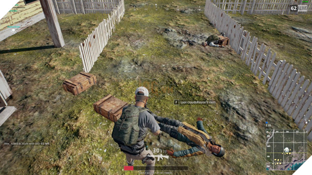 
Vừa hạ được kẻ địch là phải ngồi xuống loot ngay, mặc kệ xung quanh.
