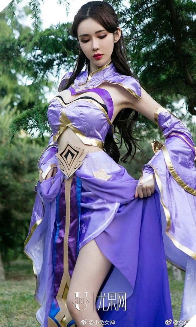Lại bỏng mắt với cosplay nữ tướng Luna trong Vương Giả Vinh Diệu