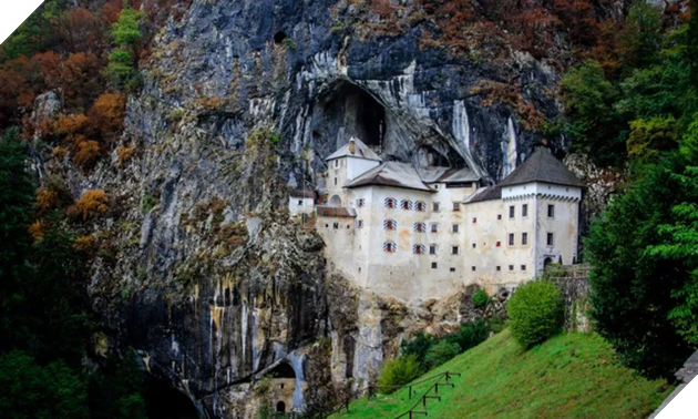 Đi tìm các bản đồ nổi tiếng trong Counter-Strike ngoài đời thực - Ảnh 14.