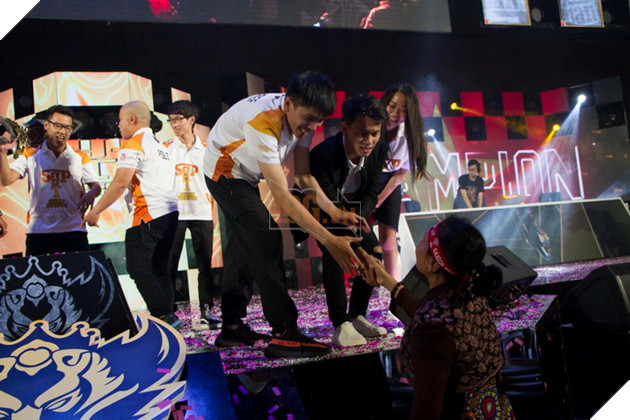 LQM: Những khoảnh khắc đáng nhớ nhất trong giải đấu ĐTDV Mùa Xuân 2018 53