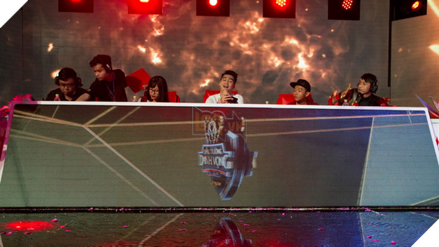 LQM: Những khoảnh khắc đáng nhớ nhất trong giải đấu ĐTDV Mùa Xuân 2018 15