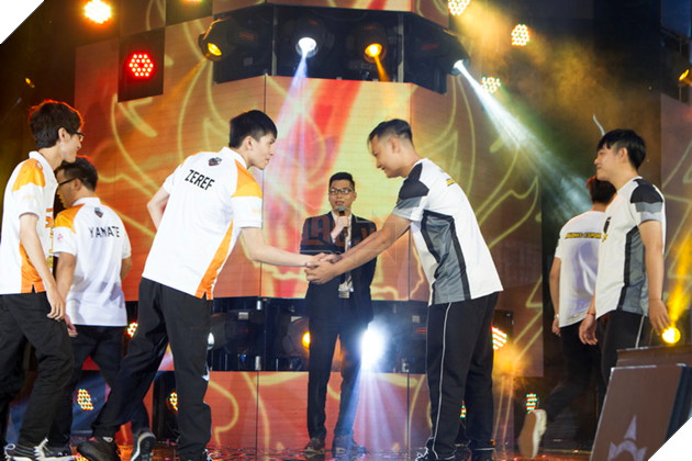 LQM: Những khoảnh khắc đáng nhớ nhất trong giải đấu ĐTDV Mùa Xuân 2018 31