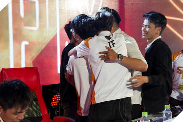 LQM: Những khoảnh khắc đáng nhớ nhất trong giải đấu ĐTDV Mùa Xuân 2018 42