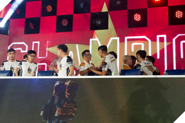 LQM: Những khoảnh khắc đáng nhớ nhất trong giải đấu ĐTDV Mùa Xuân 2018 44