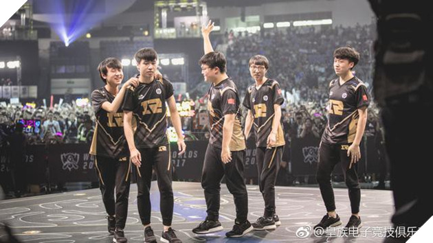 LMHT: Vừa kiếm tiền tỷ vừa có người yêu xinh như mộng, các tuyển thủ RNG đang là thần tượng của giới trẻ Trung Quốc