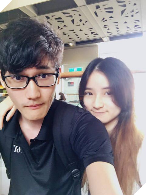 LMHT: Vừa kiếm tiền tỷ vừa có người yêu xinh như mộng, các tuyển thủ RNG đang là thần tượng của giới trẻ Trung Quốc