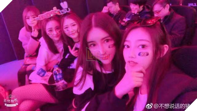 LMHT: Vừa kiếm tiền tỷ vừa có người yêu xinh như mộng, các tuyển thủ RNG đang là thần tượng của giới trẻ Trung Quốc