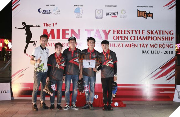 Những gương mặt xuất sắc nhất trong giải vô địch patin nghệ thuật miền Tây mở rộng 2018 14