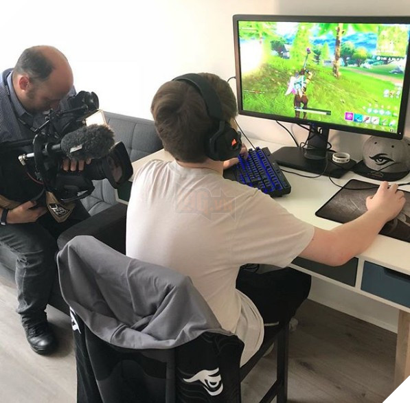 Xuất hiện game thủ chuyên nghiệp trẻ nhất thế giới, mới chỉ 13 tuổi