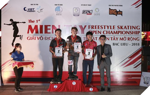 Những gương mặt xuất sắc nhất trong giải vô địch patin nghệ thuật miền Tây mở rộng 2018 13