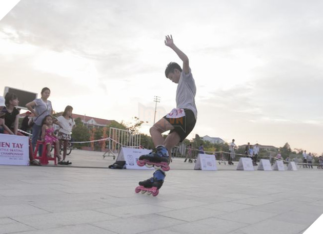 Những gương mặt xuất sắc nhất trong giải vô địch patin nghệ thuật miền Tây mở rộng 2018 17