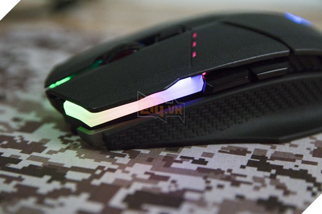 Trên tay nhanh chuột chơi game không dây MSI Clutch GM70 24