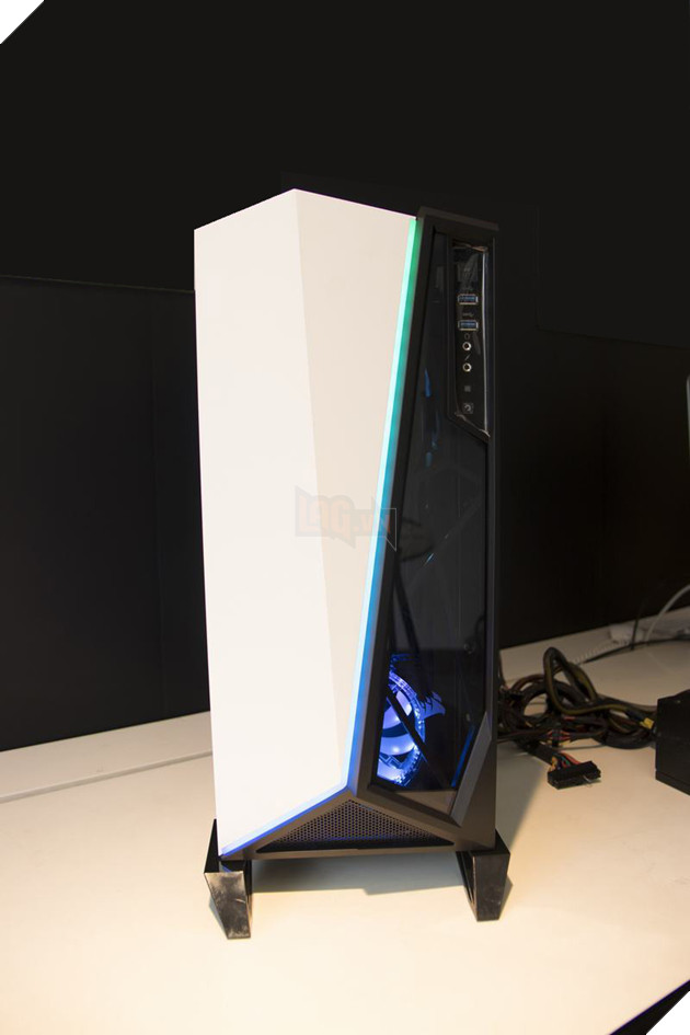 Trên tay nhanh Corsair Carbide Spec Omega phiên bản RGB - Đã tốt nay còn tốt hơn 18