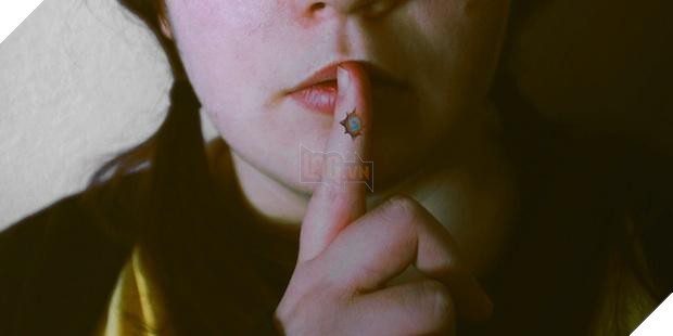 
Chẳng lẽ cứ là phụ nữ thì không có quyền chơi game với nam giới
