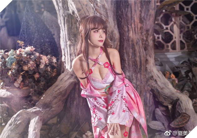 Cùng ngắm cosplay Manh Vũ OL cực gợi cảm đến từ người đẹp Hạ Mỹ Tương