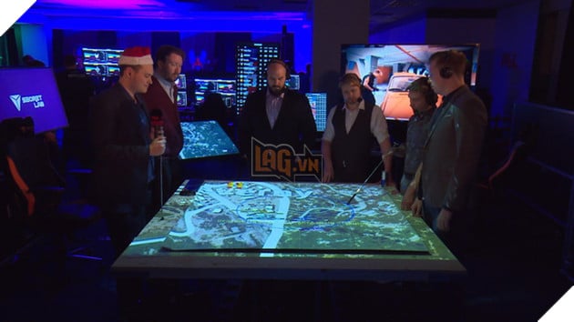 
Bàn phân tích sau trận đấu “hàng khủng” và có tới 6 phân tích viên
