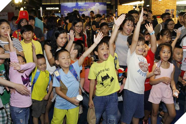 Cùng Hoàng Bách, Ốc Thanh Vân và Ngọc Lan đến với thế giới Doraemon vui nhộn 16