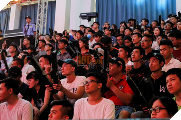 Cận cảnh giải đấu CFMI 2018 - Những cung bậc cảm xúc thăng hoa cùng đội tuyển Việt Nam 12