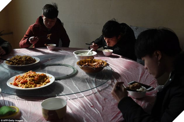 
Một bữa ăn nội trú của các học viên
