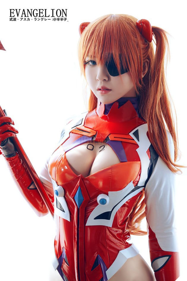 Bỏng mắt với cosplay nàng Asuka trong Evangelion - Một trong 10 Anime nổi tiếng nhất Nhật Bản