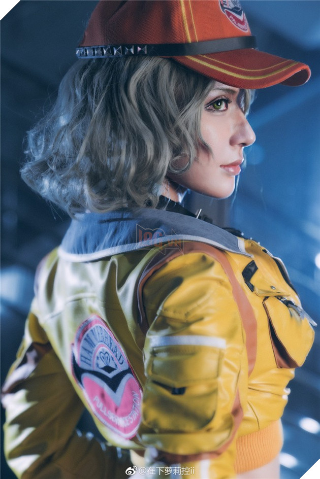 Cosplay Cindy Aurum cực nóng bỏng trong Final Fantasy XV