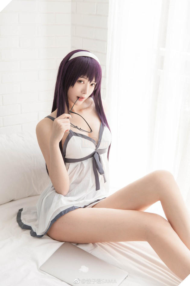 Chảy máu mũi với cosplay nàng Kasumigaoka Utaha trong Saekano: How to Raise a Boring Girlfriend
