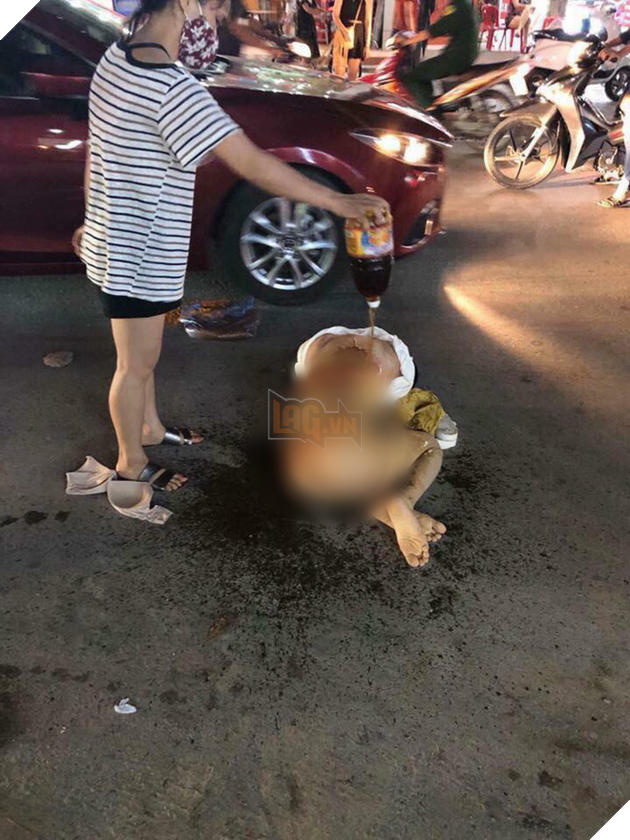 Vụ đánh ghen ở Thanh Hóa: Cô gái bị lột đồ, đổ nước mắm, ớt lên người - Ảnh 1. Vụ đánh ghen ở Thanh Hóa: Cô gái bị lột đồ, đổ nước mắm, ớt lên người - Ảnh 1.