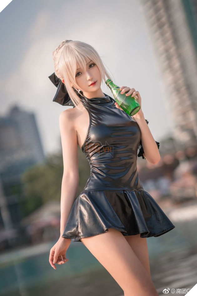 Cùng ngắm cosplay nàng Saber đầy vẻ ma mị và quyến rũ