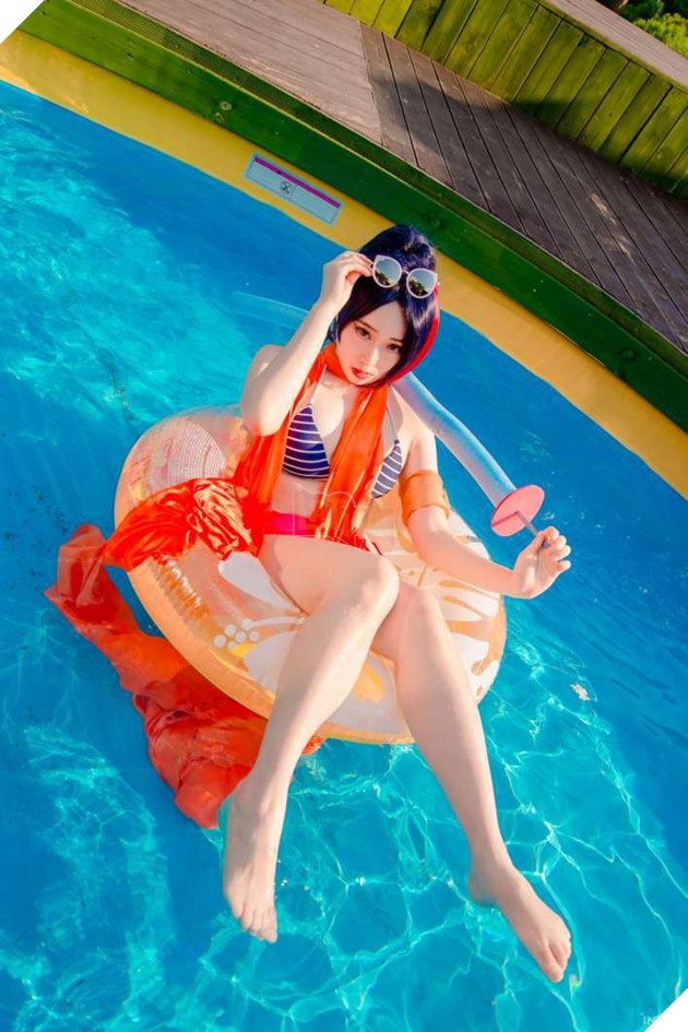 Bỏng mắt với Fiora Tiệc Bể Bơi, cosplay bởi cô nàng đến từ xứ sở Kim Chi