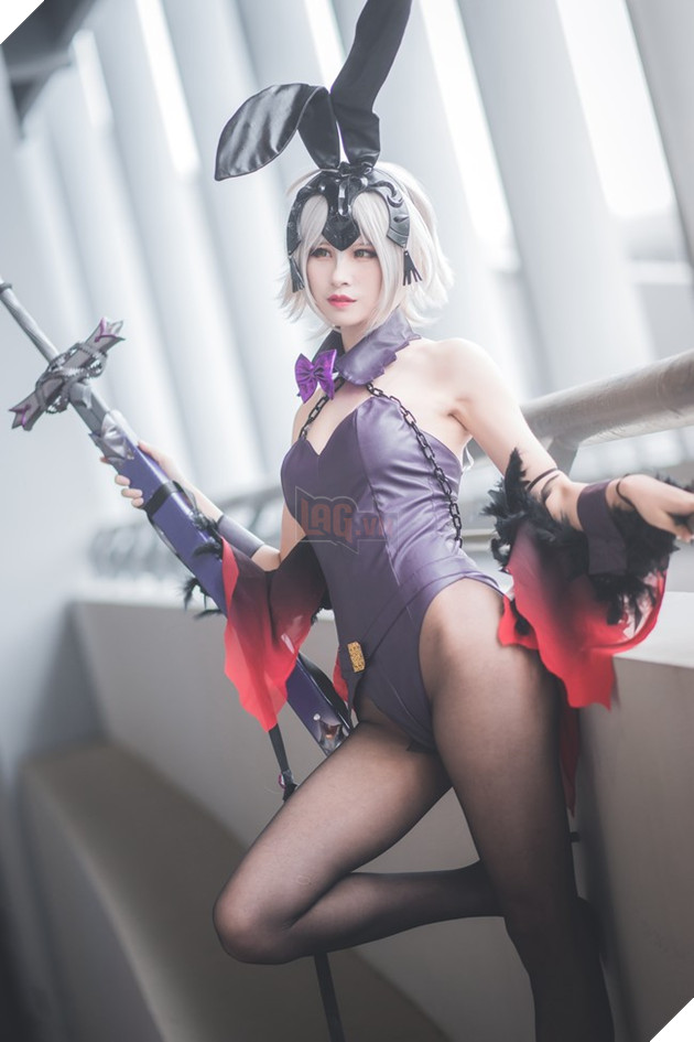 Cosplay Jean D'Arc cực nóng bỏng trong Fate/Grand Order