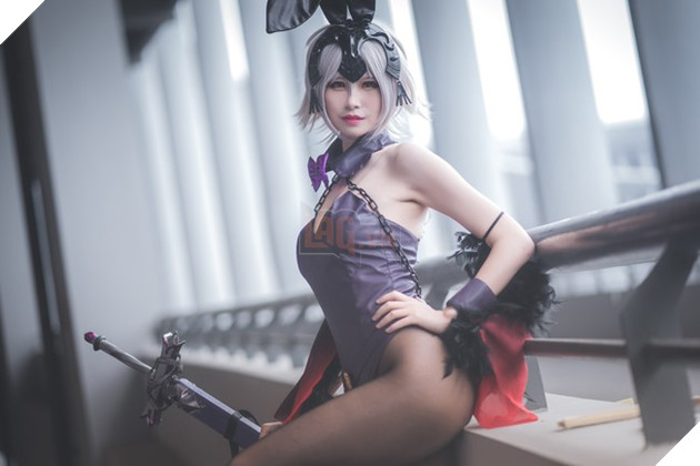 Cosplay Jean D'Arc cực nóng bỏng trong Fate/Grand Order